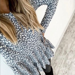 Grey leopard top